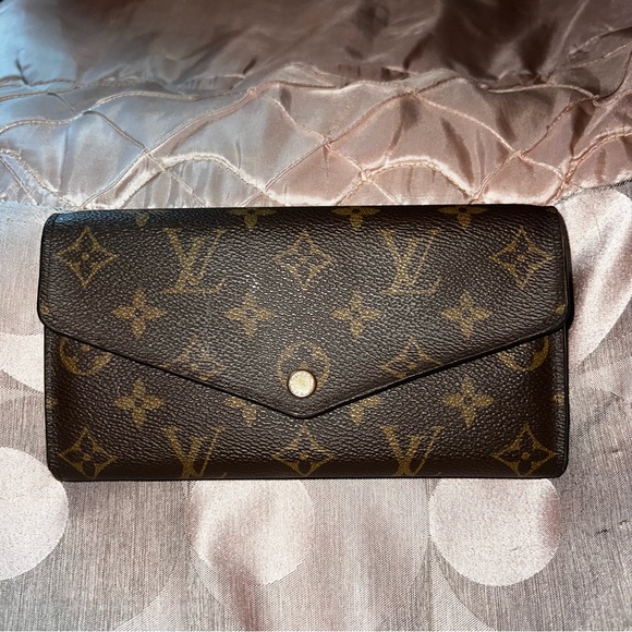 LOUIS VUITTON MONOGRAM SARAH LONG WALLET CLUTCH - Picture 1 of 16
